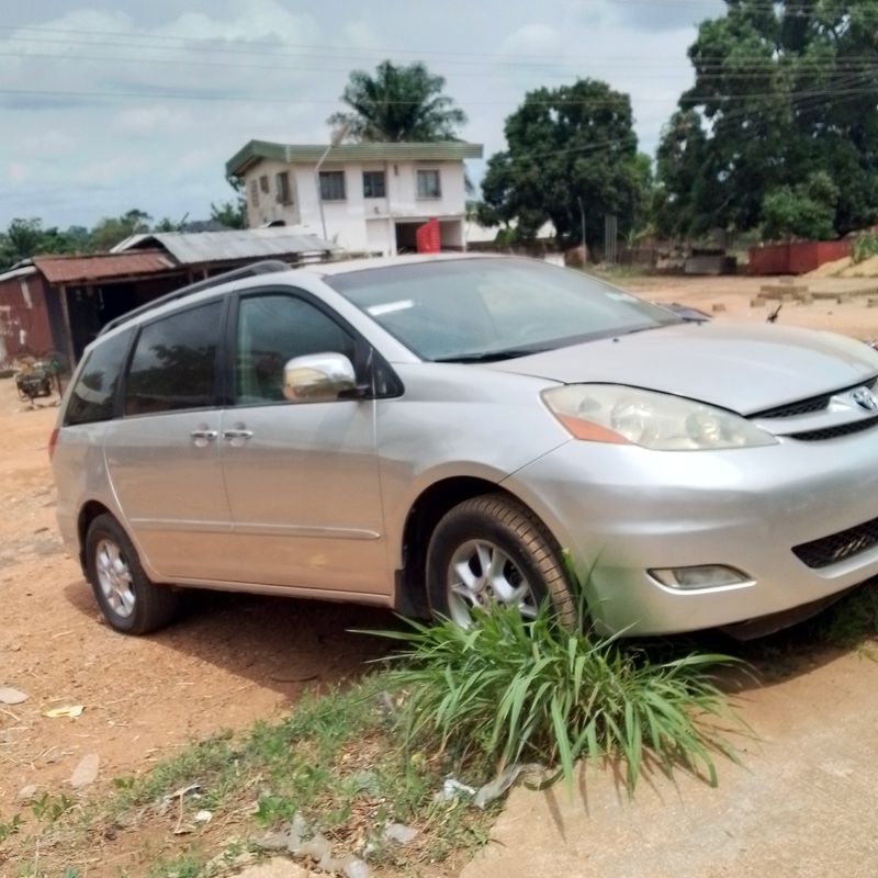 Thumbnail 3 of 2006 Toyota Sienna le